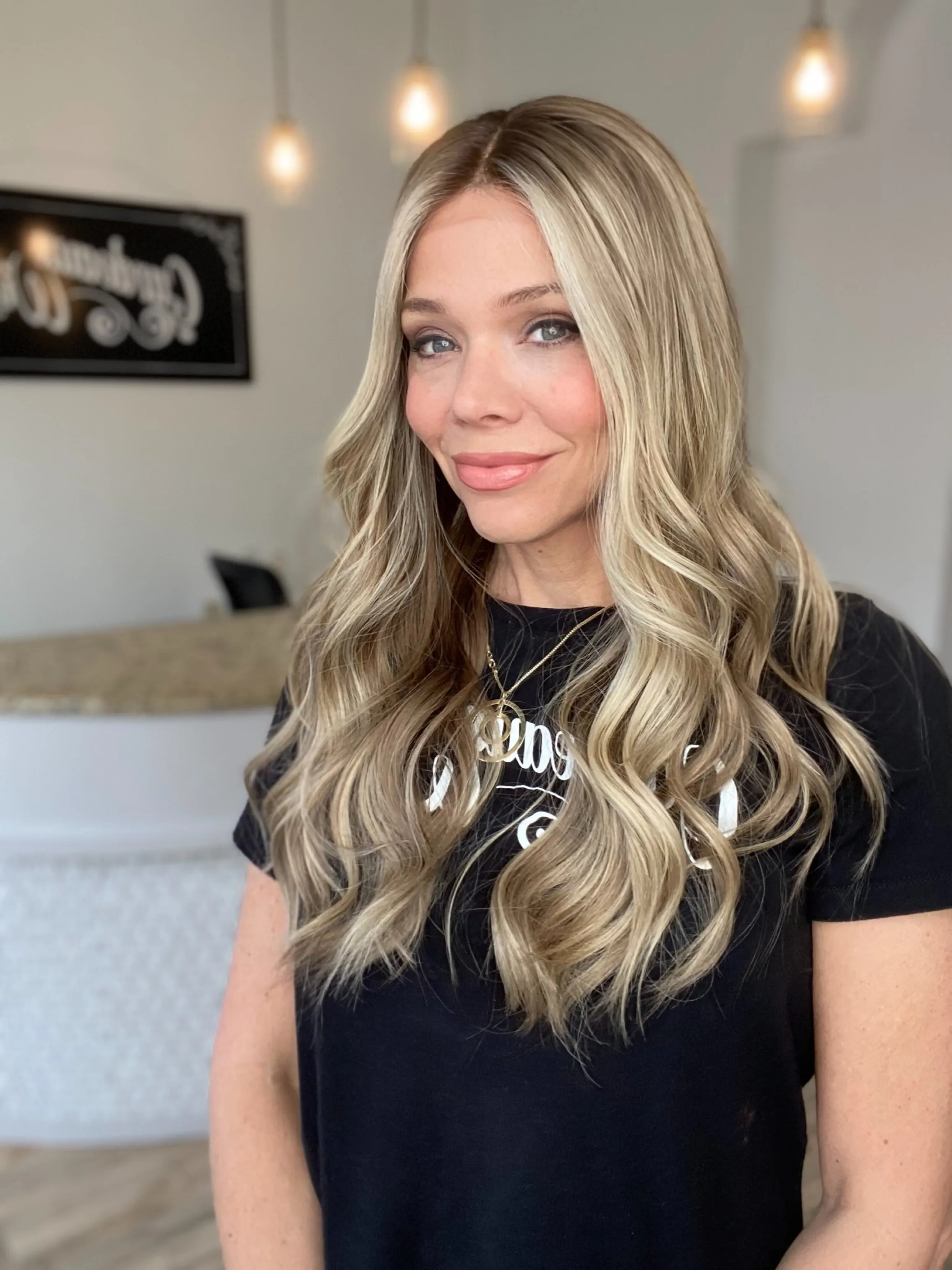 # 8117 GARDEAUX DELUXE HAND TIED, SILICONE LINED GRIPPER WIG (MEDIUM CAP)