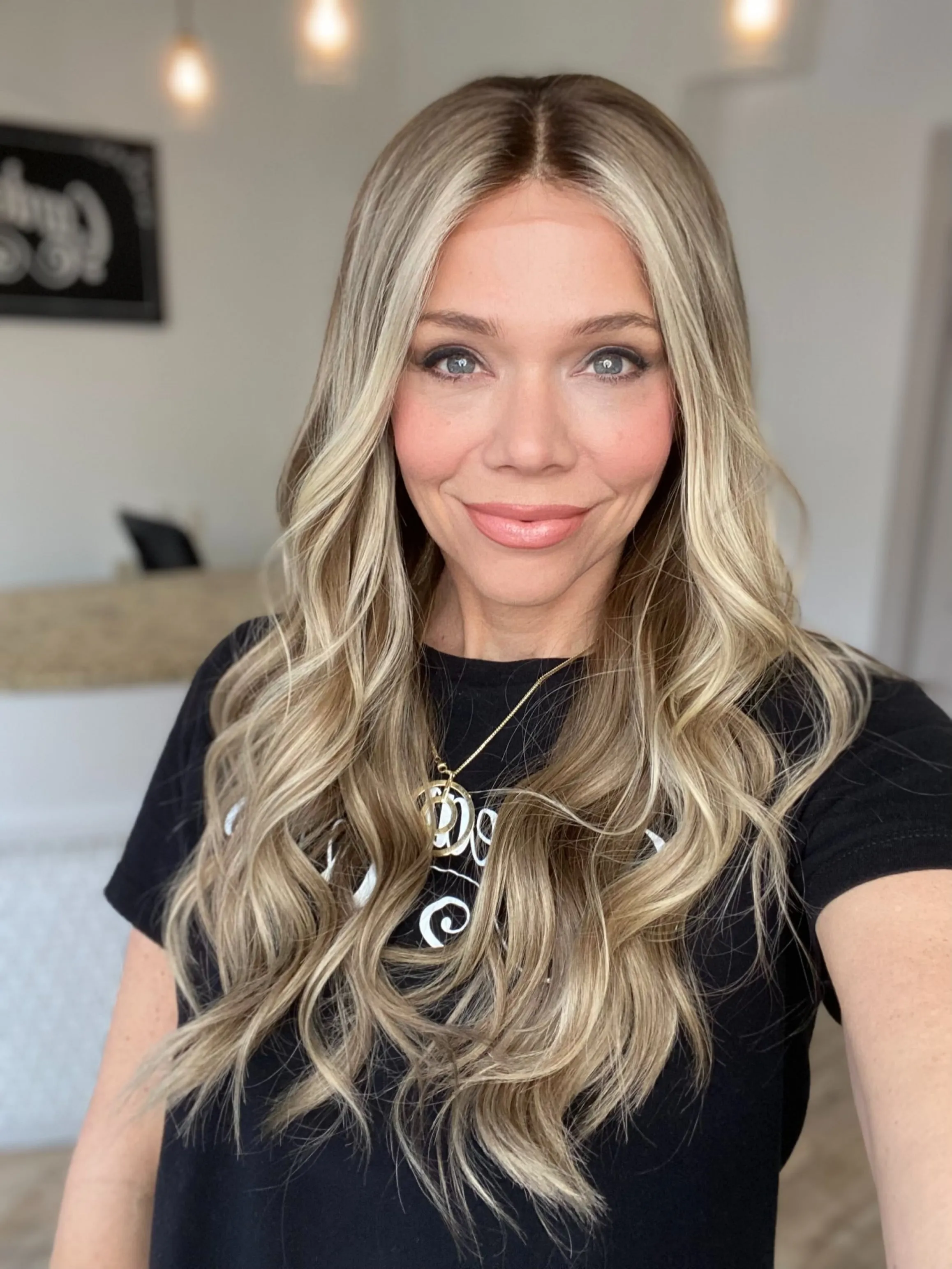 # 8117 GARDEAUX DELUXE HAND TIED, SILICONE LINED GRIPPER WIG (MEDIUM CAP)