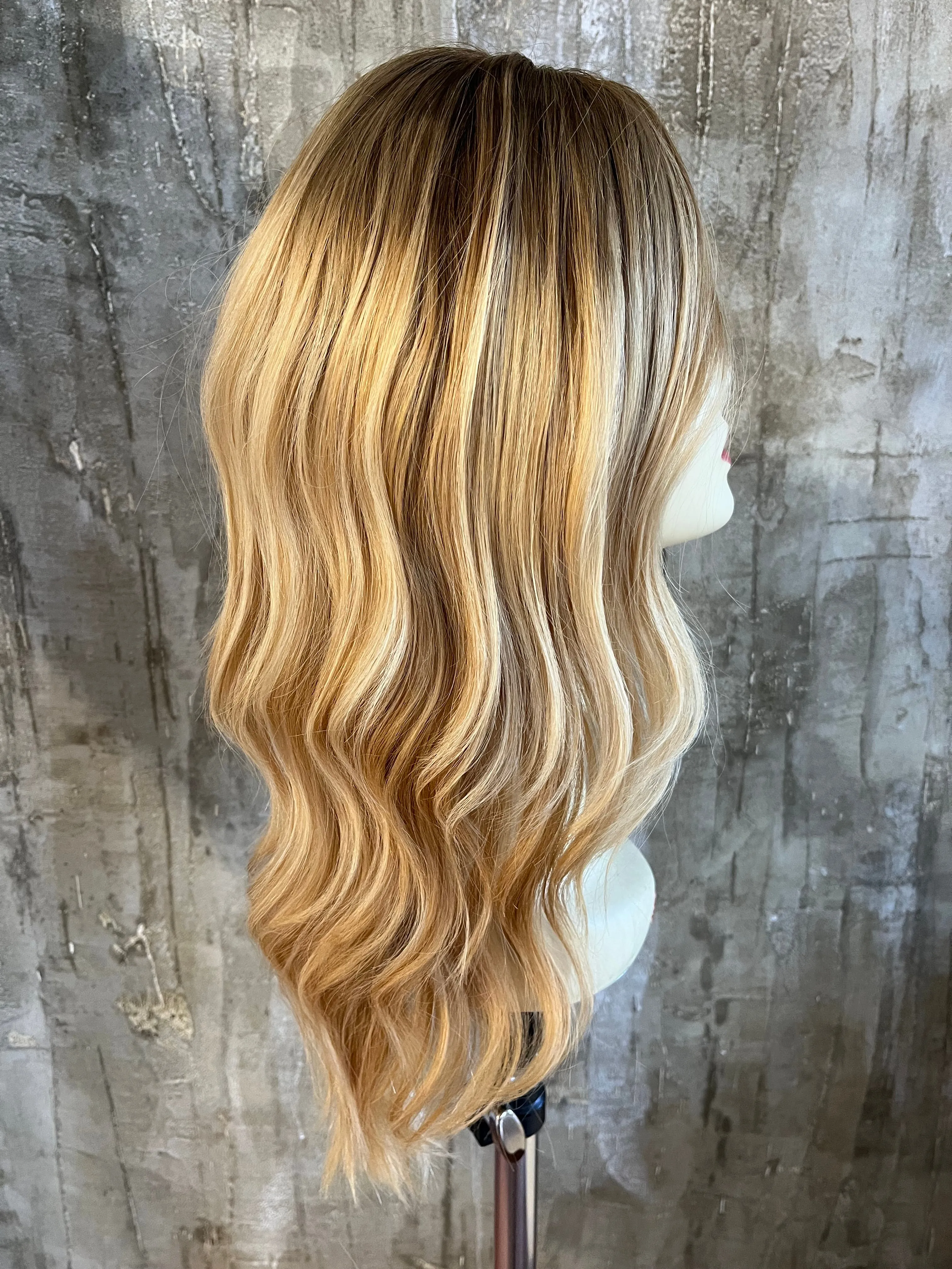 100% EUROPEAN VIRGIN HUMAN HAIR 24" STRAWBERRY BLOND WITH DARK ROOTS