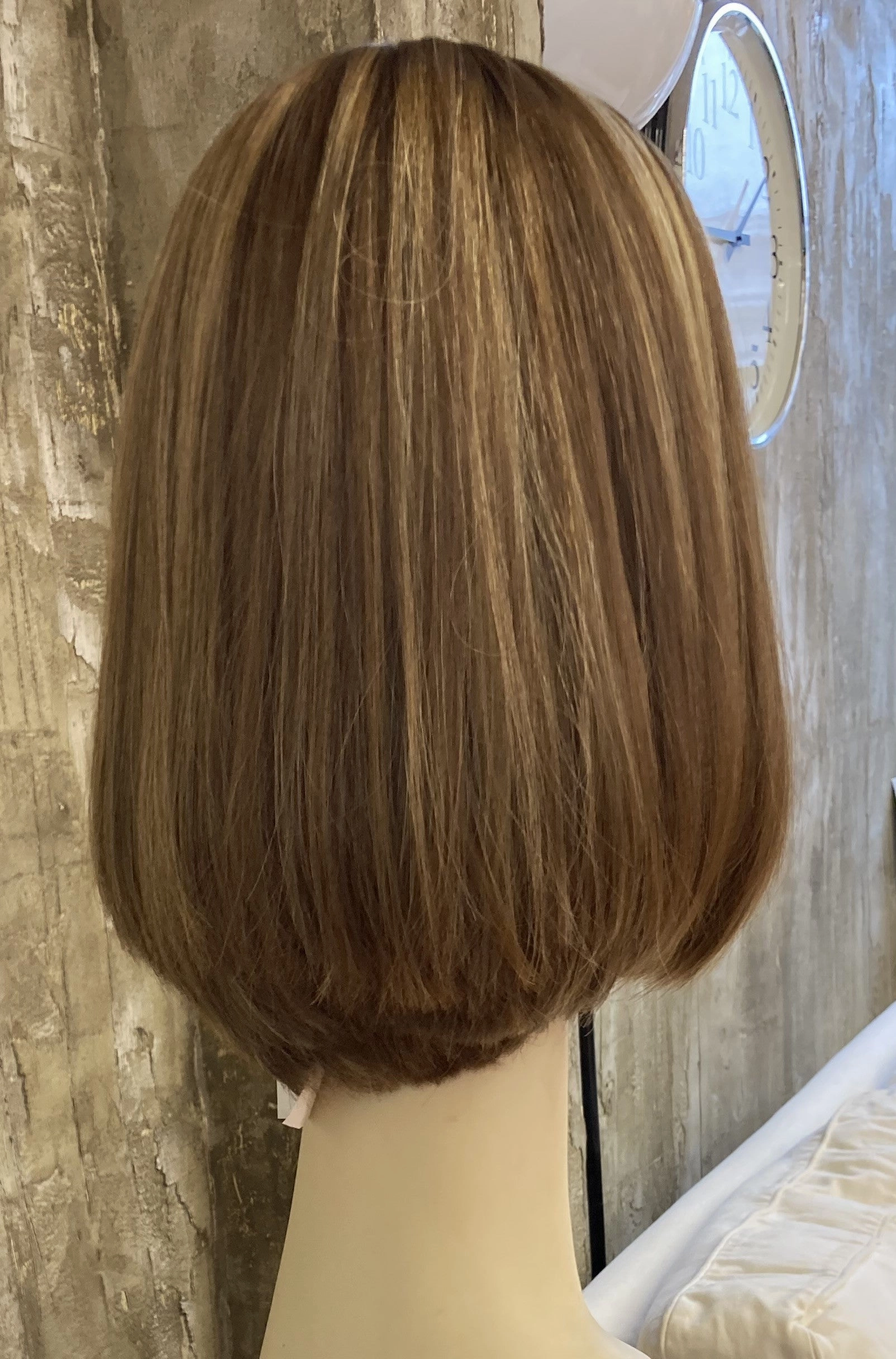 100% EUROPEAN HUMAN HAIR 15" ROOTED BLONDE WITH HIGHLIGHTS LONG BOB