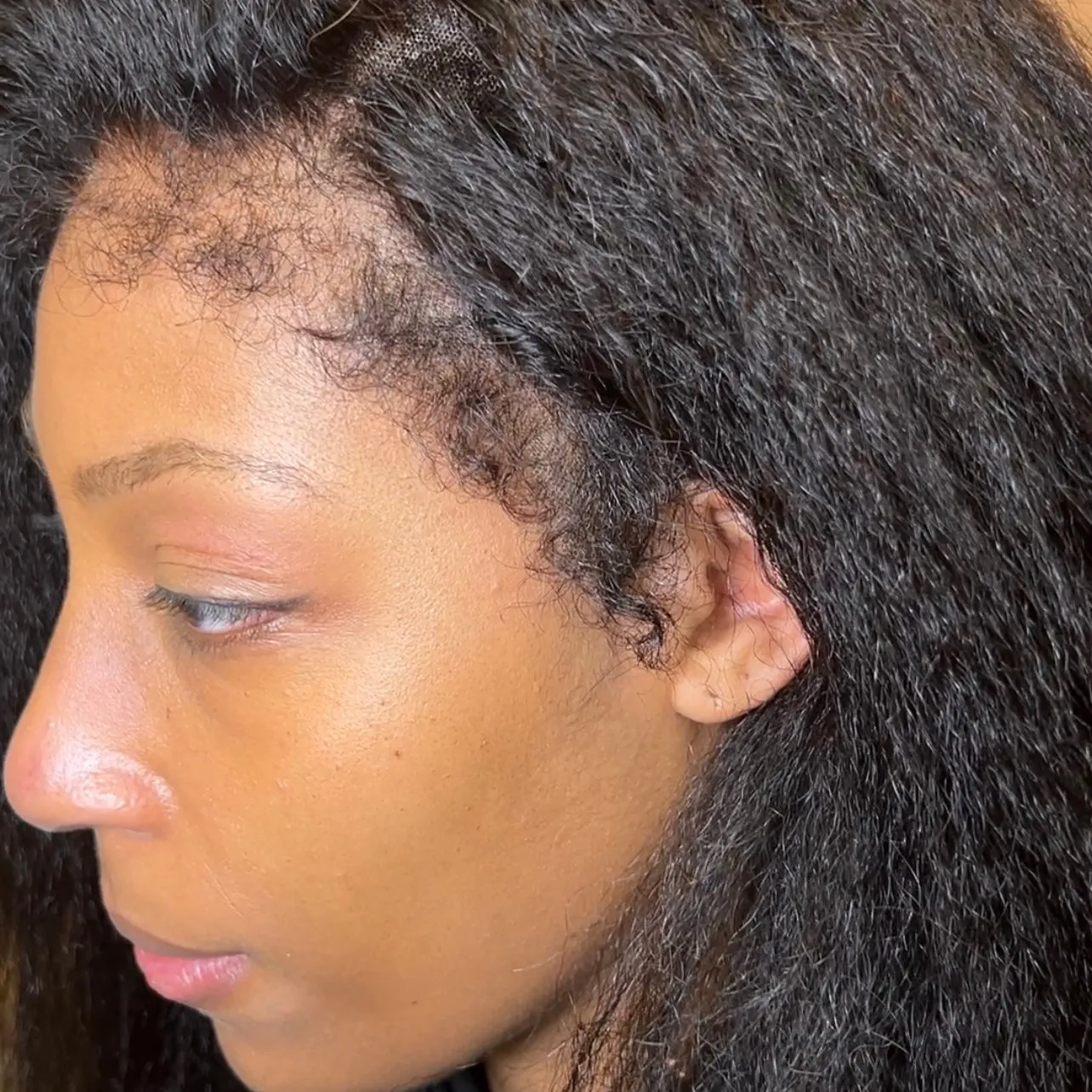The HALIMA 20" inches - 4c Edges Kinky Straight Glueless HD Lace Front Wig Custom Cap